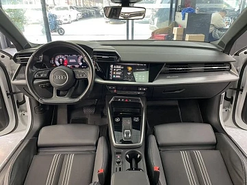 Audi A3, 2022г, передний привод, автомат