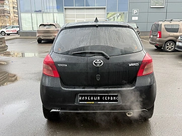 Toyota Yaris, 2008г, передний привод, робот
