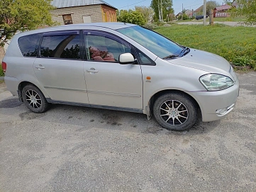 Toyota Avensis, 2003г, передний привод, механика