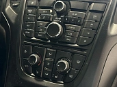 Opel Astra, 2012г., передний привод, механика
