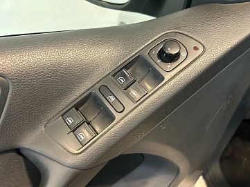 Volkswagen Tiguan, 2011г, передний привод, механика