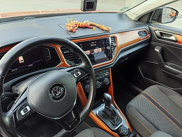 Volkswagen T-Roc, 2018г, полный привод, робот