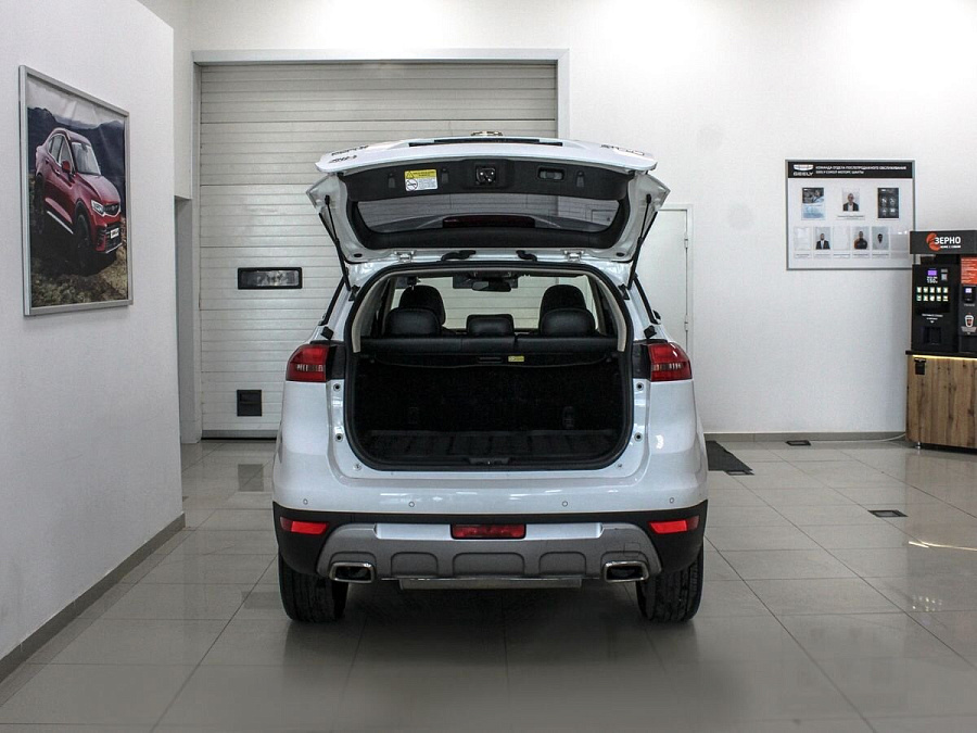 Geely Atlas, 2021г., передний привод, автомат