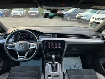 Volkswagen Passat, 2019г, полный привод, робот