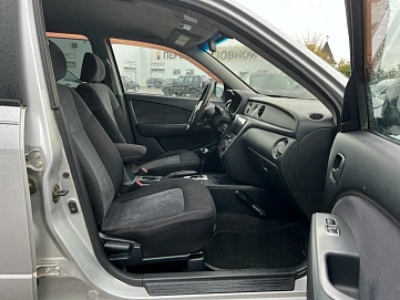 Mitsubishi Outlander, 2002г, передний привод, автомат