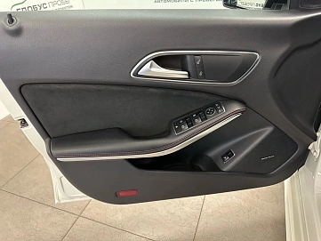 Mercedes-Benz , 2016г., передний привод, автомат