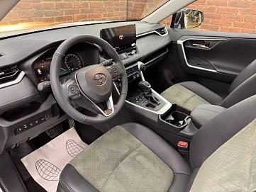 Toyota RAV4, 2025г, полный привод, вариатор