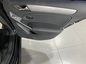 Volkswagen Golf, 2012г, передний привод, механика