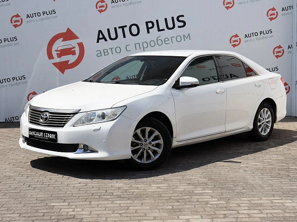 Toyota Camry, 2014г., передний привод, автомат