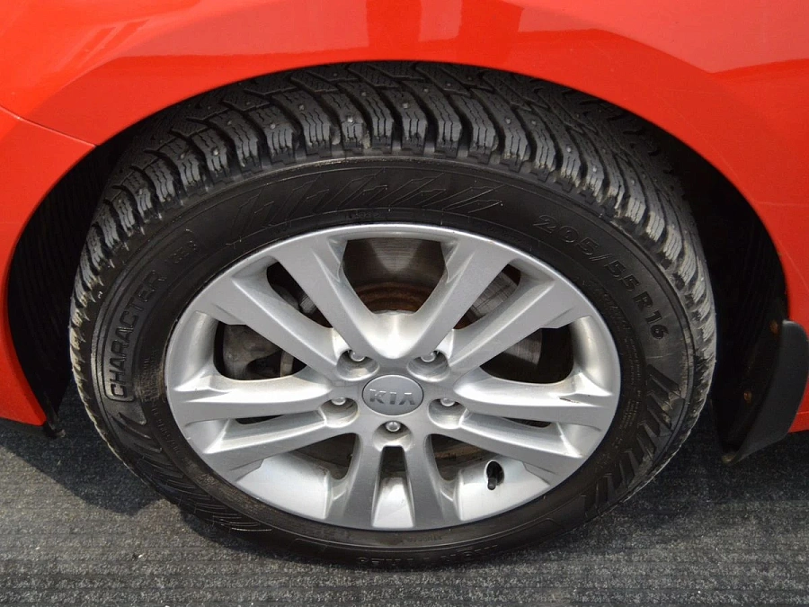 Kia Ceed, 2013г., передний привод, автомат