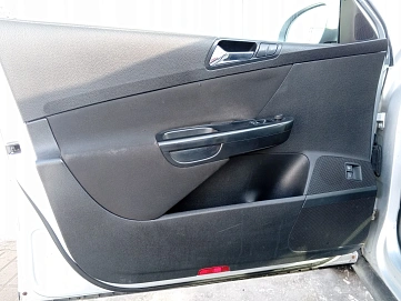 Volkswagen Passat, 2006г, передний привод, механика