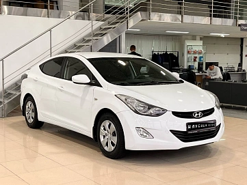 Hyundai Elantra, 2013г, передний привод, автомат