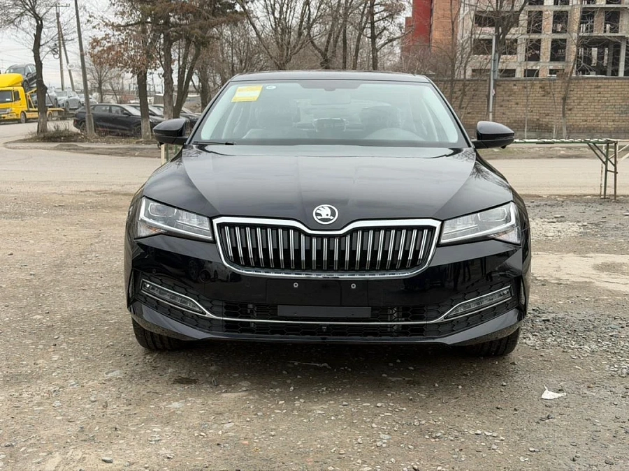 Skoda Superb, 2025г., передний привод, робот