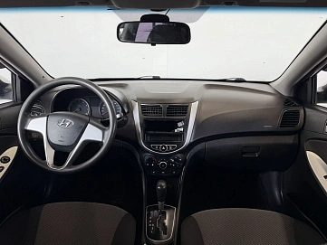 Hyundai Solaris, 2013г., передний привод, автомат