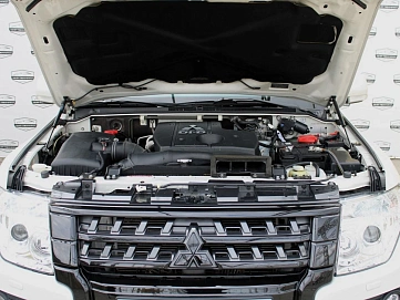 Mitsubishi Pajero, 2015г, полный привод, автомат