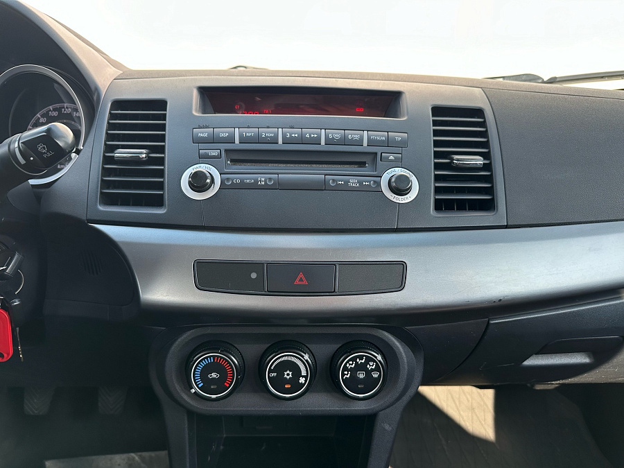 Mitsubishi Lancer, 2011г., передний привод, механика