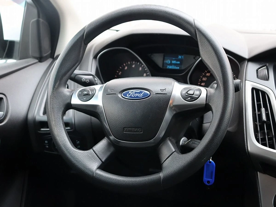 Ford Focus, 2013г., передний привод, механика
