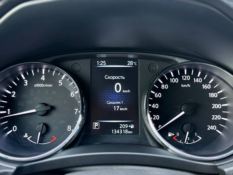 Nissan Qashqai, 2017г., передний привод, вариатор