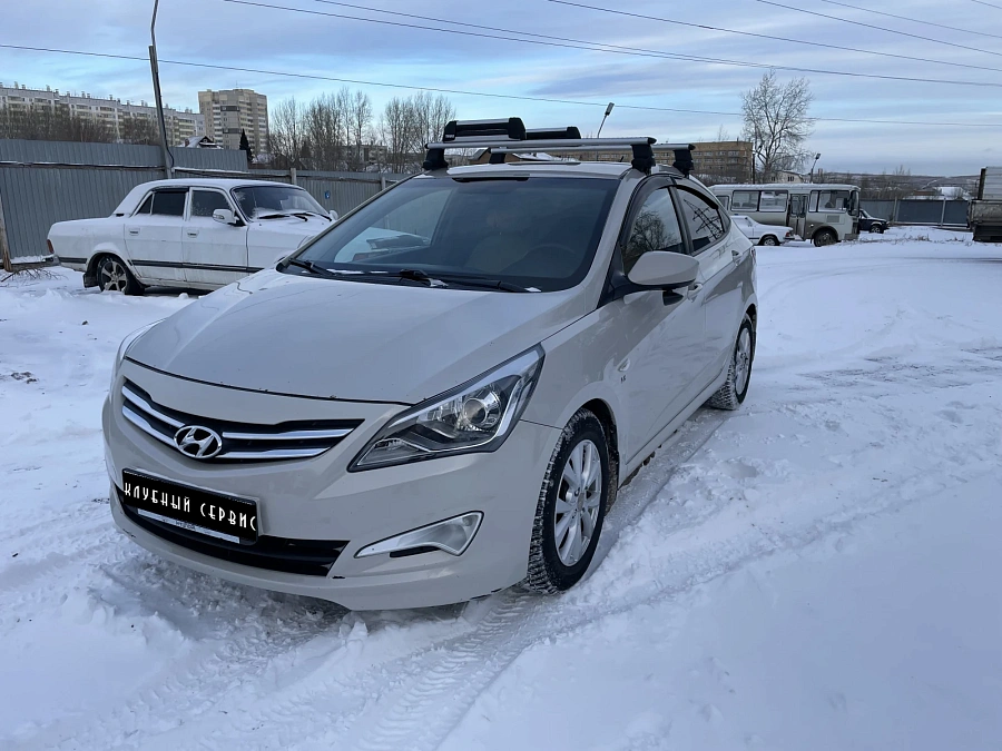 Hyundai Solaris, 2015г., передний привод, автомат