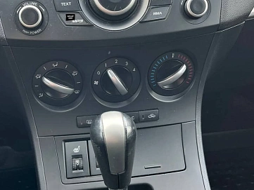 Mazda 3, 2012г, передний привод, автомат