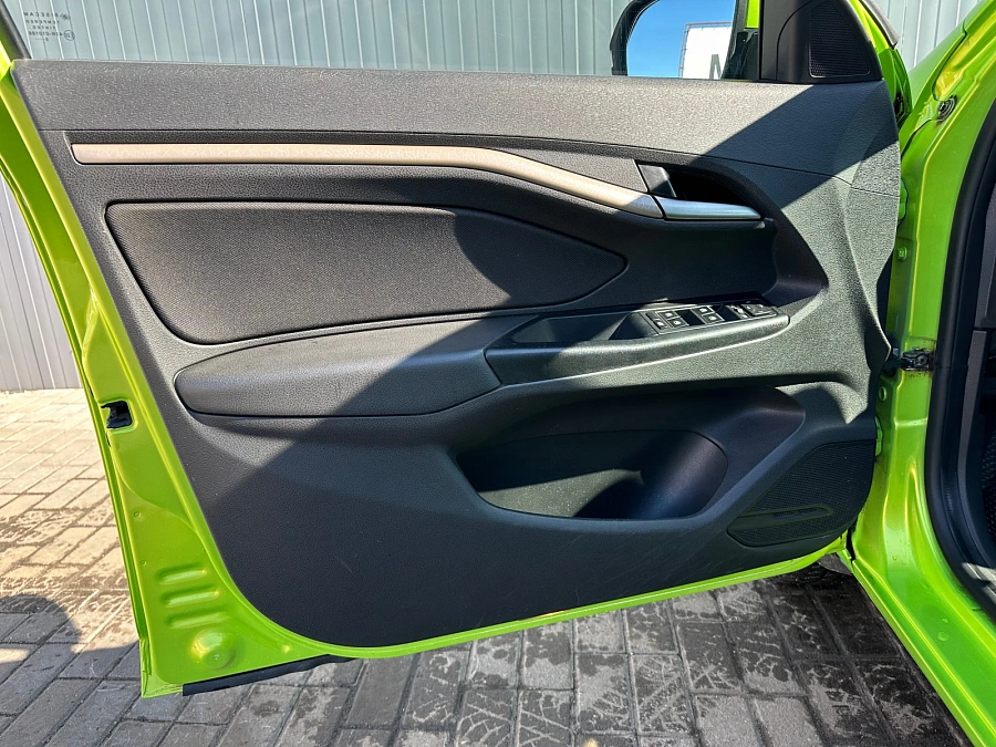 Lada (ВАЗ) Vesta, 2015г., передний привод, механика