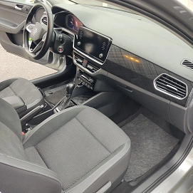 Volkswagen Polo, 2022г, передний привод, робот