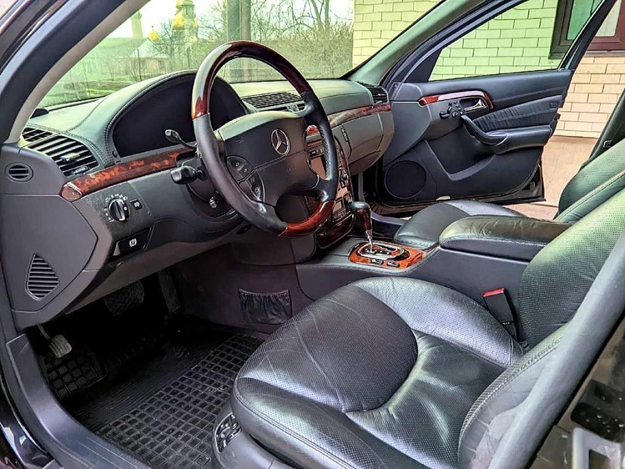 Mercedes-Benz S-Класс, 2002г., задний привод, автомат