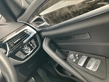 BMW 5 серии, 2022г, полный привод, автомат