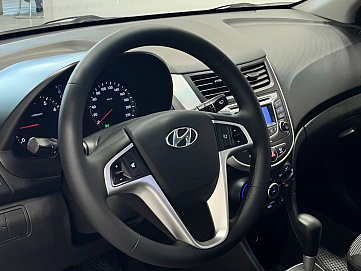 Hyundai Solaris, 2013г, передний привод, автомат