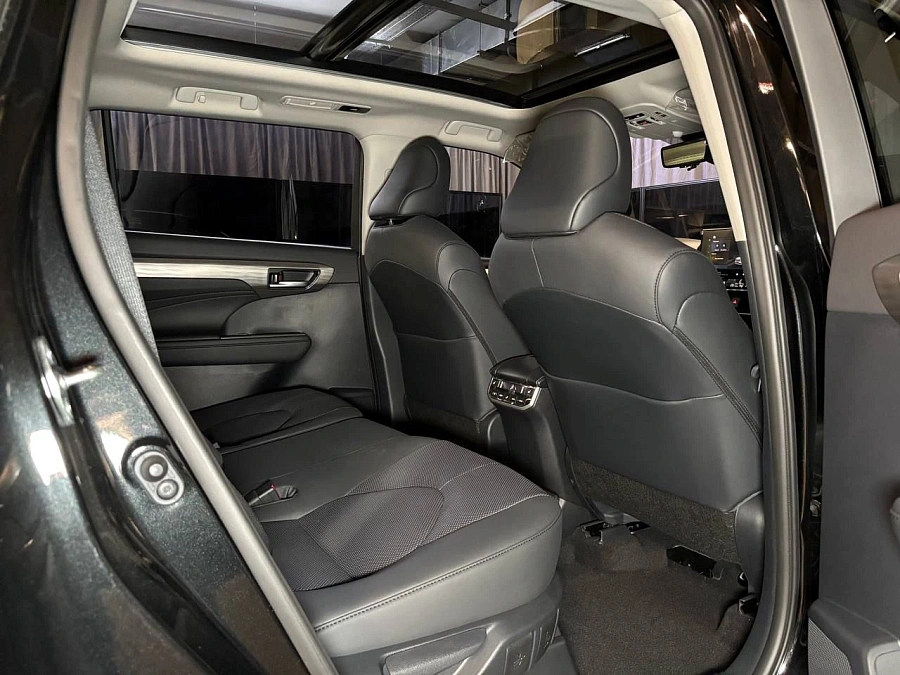 Toyota Highlander, 2025г., полный привод, автомат