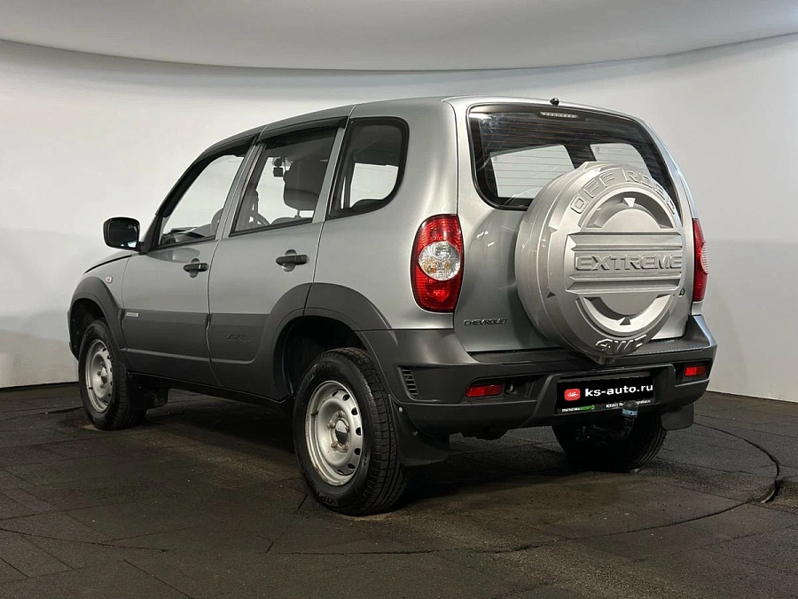 Chevrolet Niva, 2015г., полный привод, механика