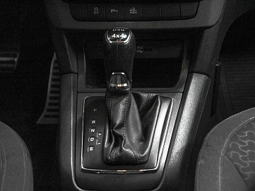 Skoda Yeti, 2015г, полный привод, робот