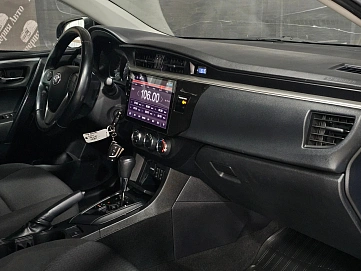 Toyota Corolla, 2014г, передний привод, вариатор