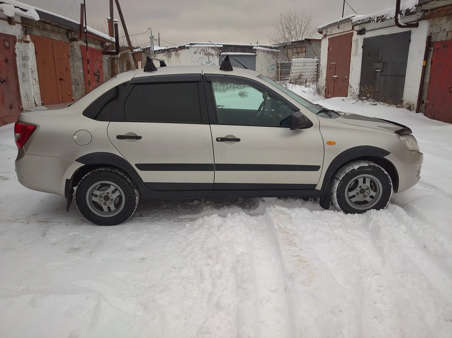 Lada (ВАЗ) Granta, 2013г., передний привод, механика