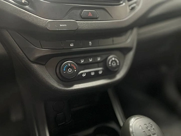 Lada (ВАЗ) Vesta, 2018г, передний привод, механика