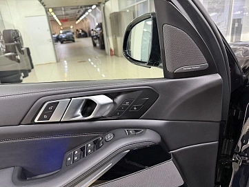 BMW X5, 2025г, полный привод, автомат
