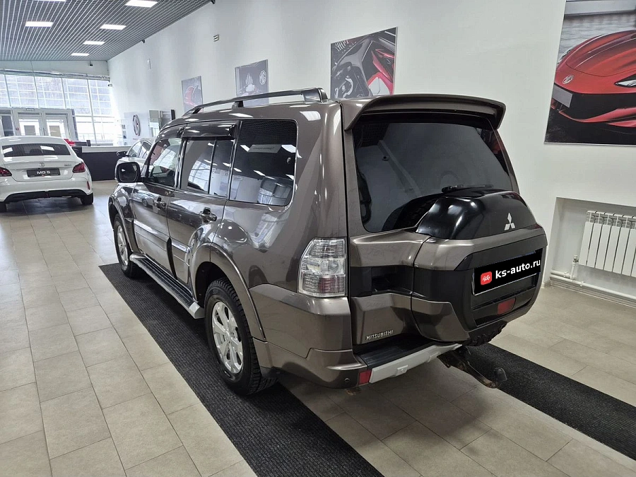 Mitsubishi Pajero, 2015г., полный привод, автомат