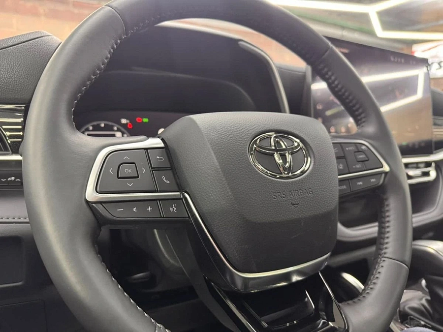 Toyota Highlander, 2025г., полный привод, автомат