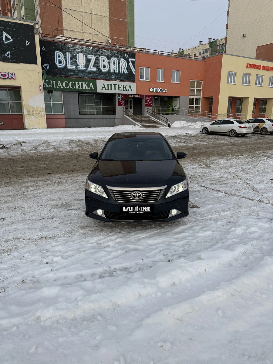 Toyota Camry, 2012г., передний привод, автомат