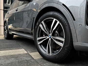 BMW X7, 2025г., полный привод, автомат