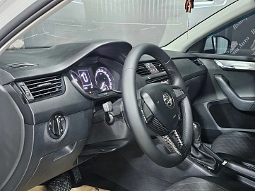 Skoda Octavia, 2019г, передний привод, автомат