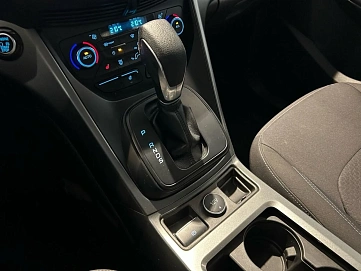 Ford Kuga, 2018г, передний привод, автомат