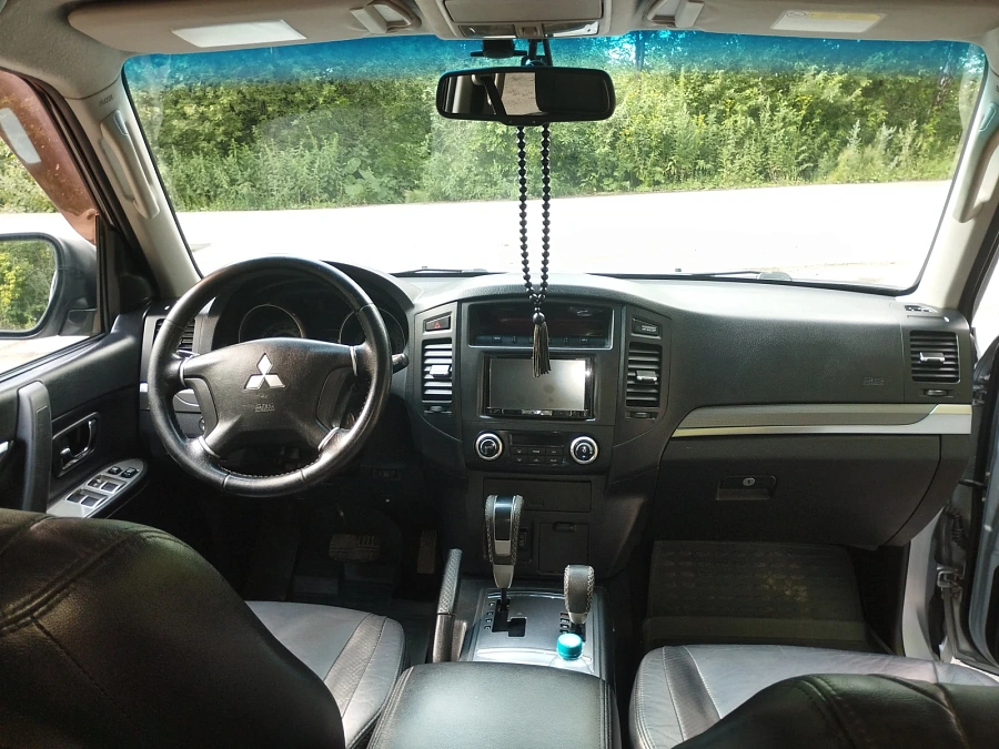 Mitsubishi Pajero, 2010г., полный привод, автомат
