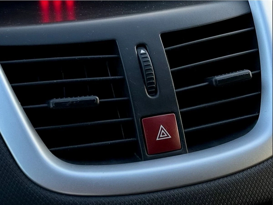 Peugeot 207, 2009г., передний привод, робот