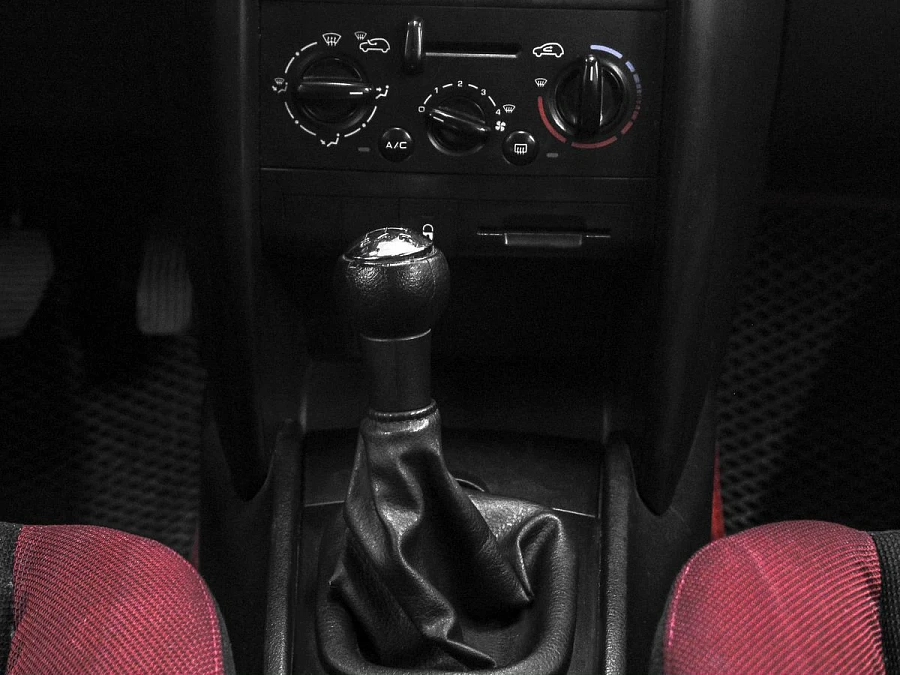 Peugeot 207, 2007г., передний привод, механика