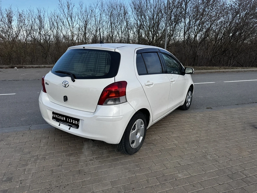 Toyota Vitz, 2009г., передний привод, вариатор