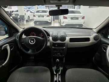 Renault Logan, 2010г, передний привод, механика