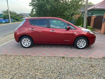 Nissan Leaf, 2013г, передний привод, автомат