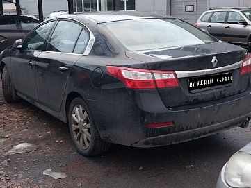 Renault Latitude, 2011г, передний привод, вариатор