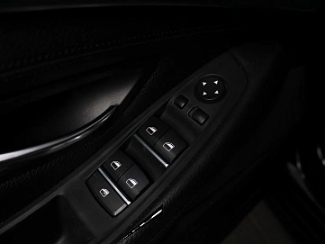 BMW 5 серии, 2015г., задний привод, автомат